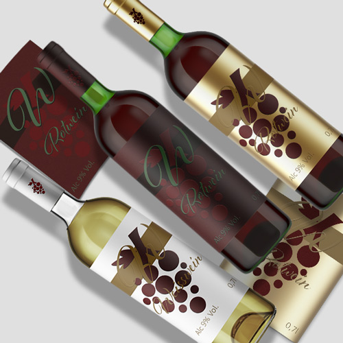 Weinflaschen mit eleganten Weinetiketten mit Gold- und Silberpr&auml;gung